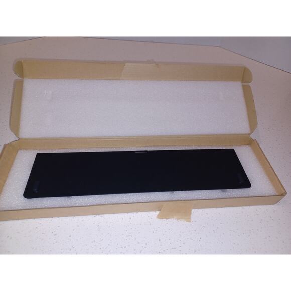 Laptop battery type 34GKR, a 47Wh Standard Rechargeable Li-Polymer Battery - Picture 3 of 8